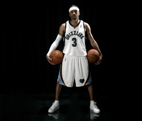 开云官方平台-爵士对阵老鹰，小贾伦·杰克逊持续制造杀伤，成为比赛胜负手