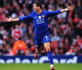 开云体育中国官网-NBA季后赛之夜，小贾伦·杰克逊—硬仗之王的崛起