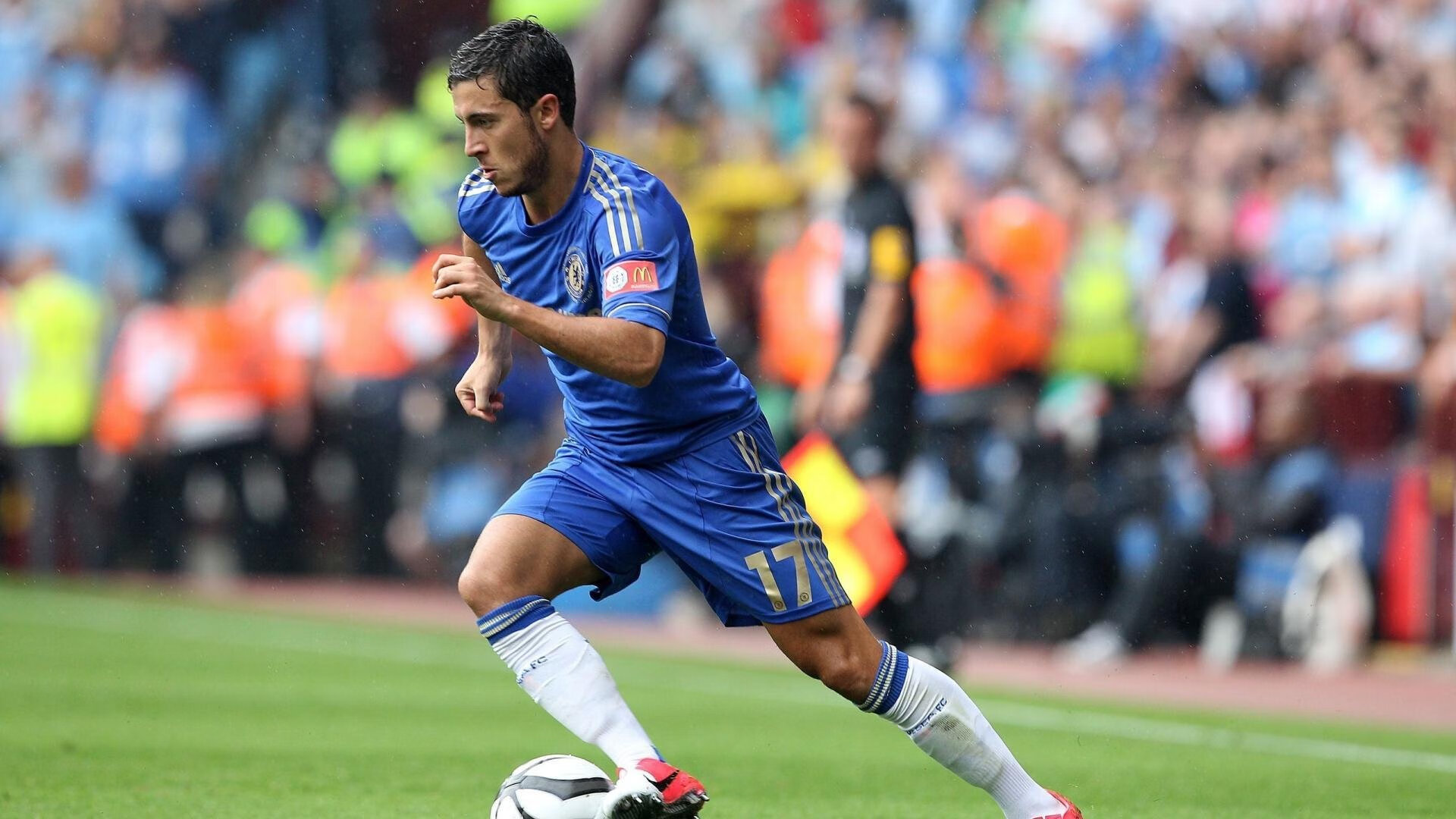 德甲争冠战之夜,迪巴拉冠军级表现点燃安联球场