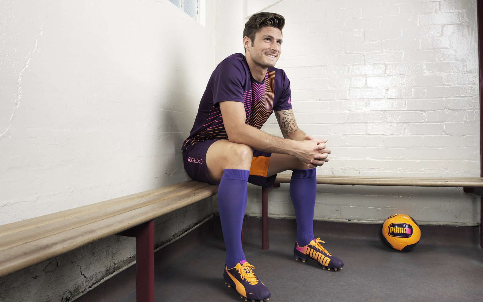 阿克之盾与亚特兰大之火，现代足球攻防转换的艺术革命